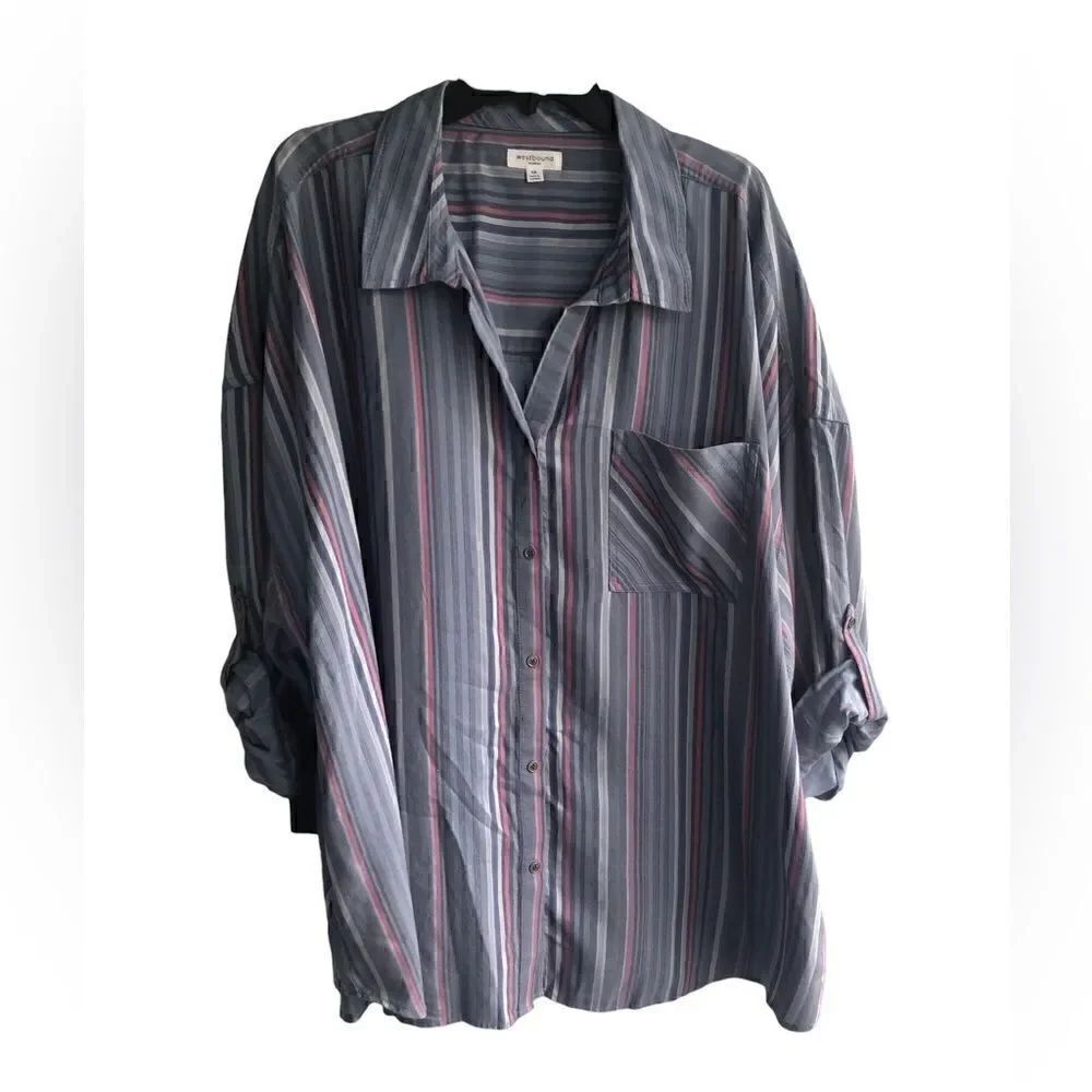 NWT Westbound Women’s Rolled-Up Sleeves Collar Front Button Closure Front Pocket